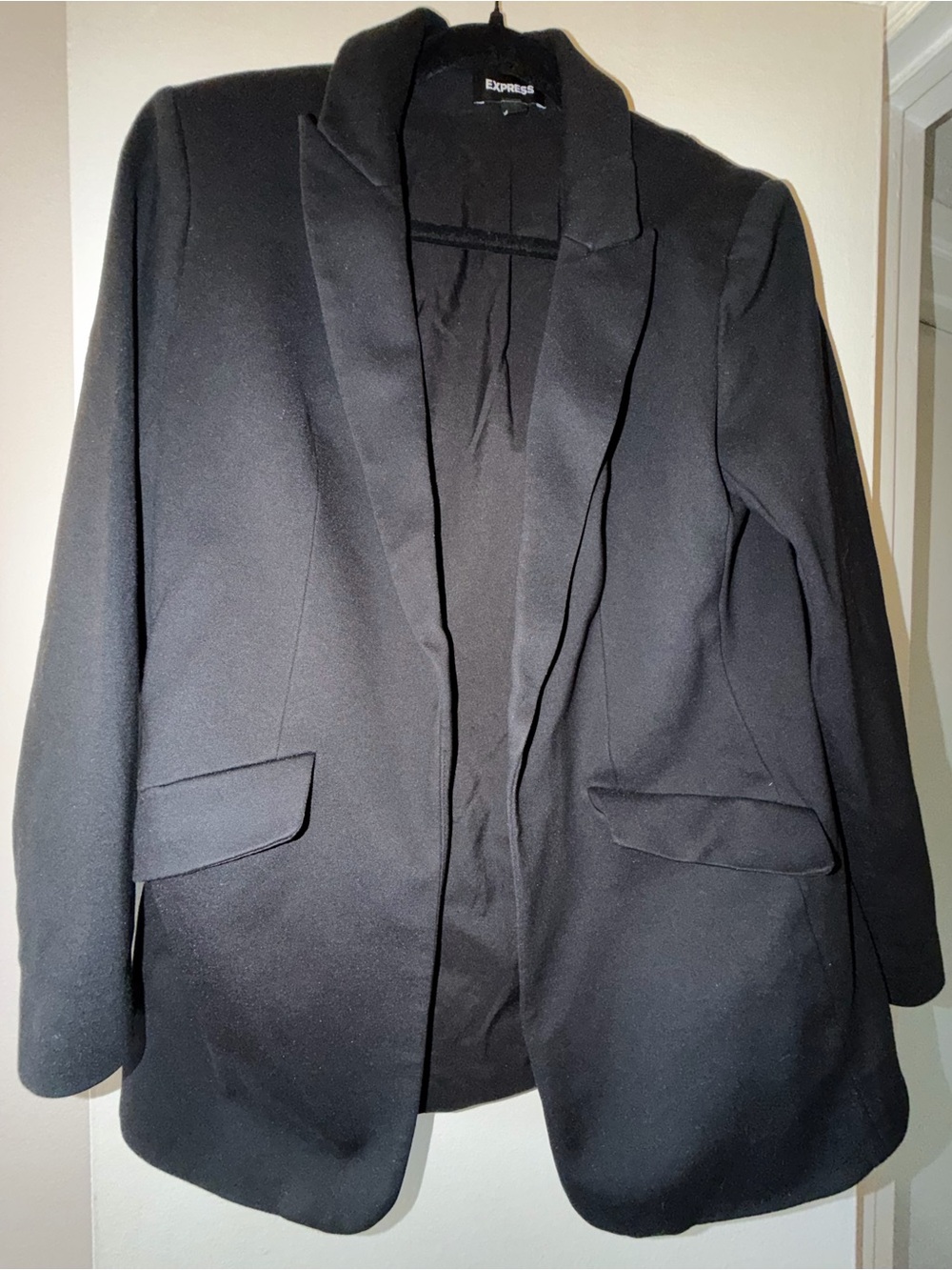 Express Women's Black Tailored Blazer with flap pockets - Size Medium - Picture 2 of 7